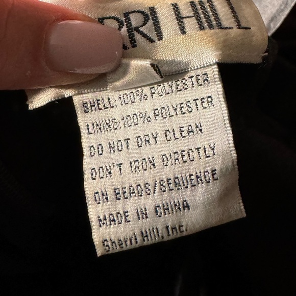 Sherri Hill Prom Dress - Picture 7 of 8